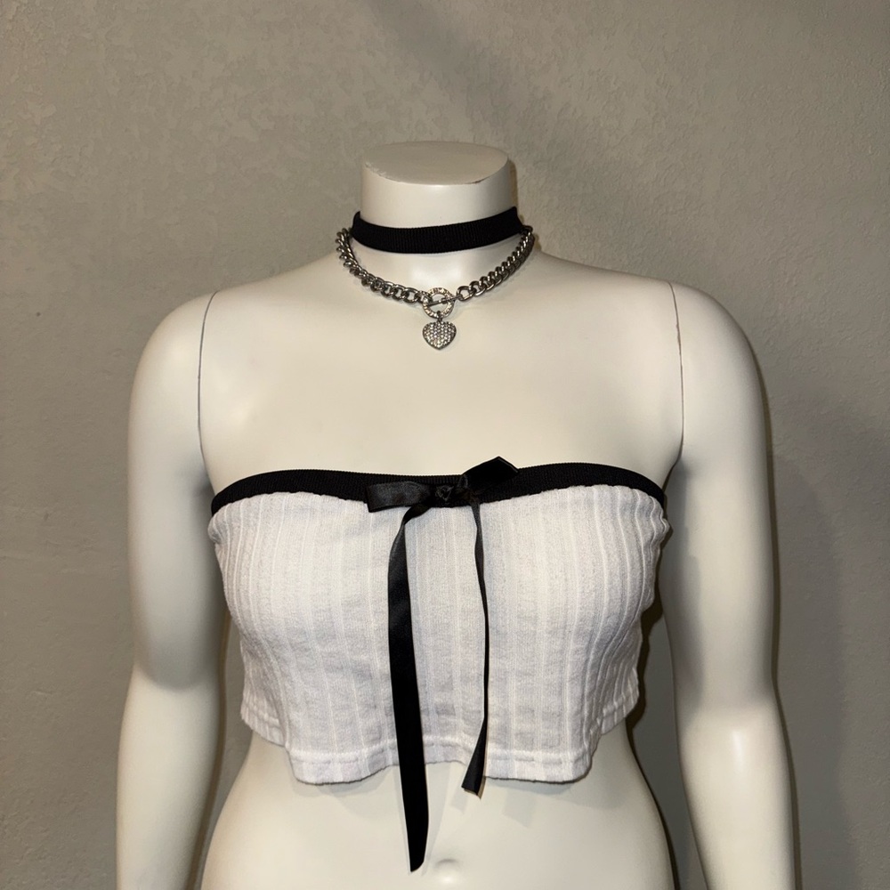 SHEIN Black and White Strapless Crop Top